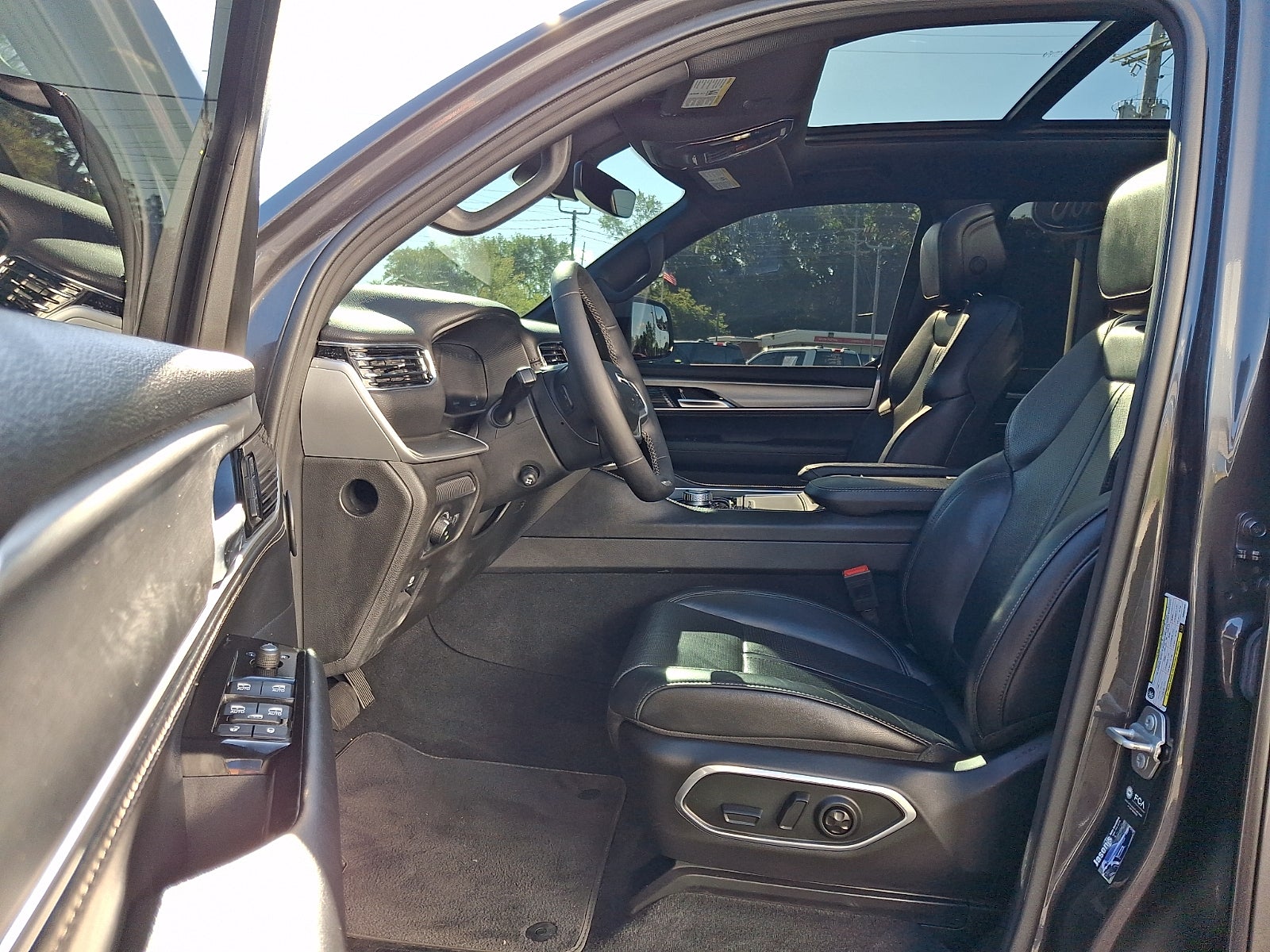 2025 Jeep Wagoneer 4x4 PREM GROUP W/PANO ROOF