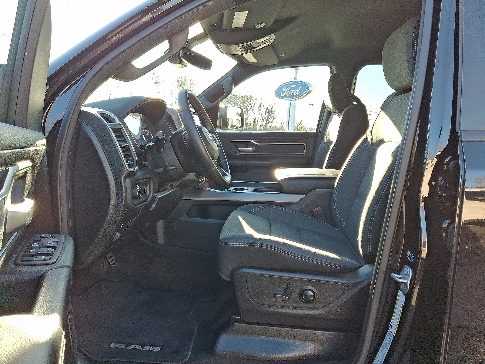 2022 RAM 1500 Big Horn Quad Cab 4x4 6'4" Box