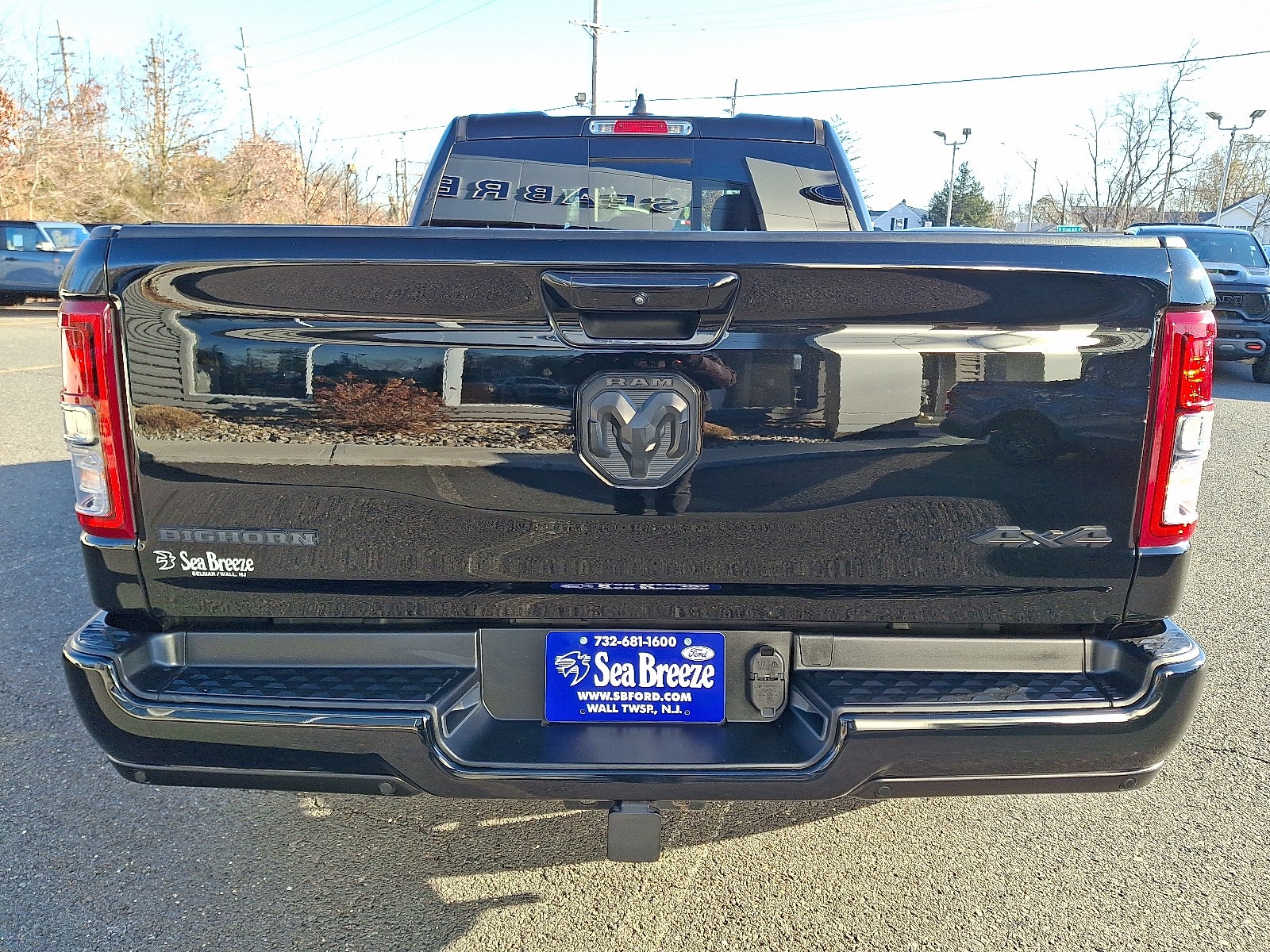 2022 RAM 1500 Big Horn Quad Cab 4x4 6'4" Box