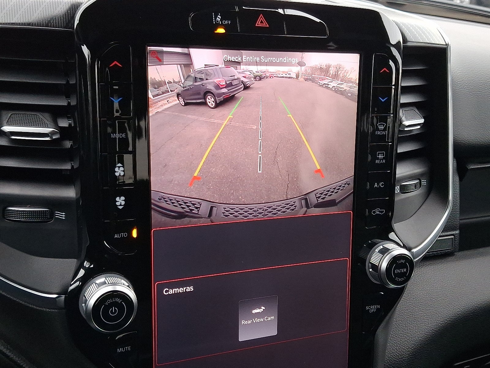 2025 RAM 1500 Big Horn Crew Cab 4x4 5'7" Box