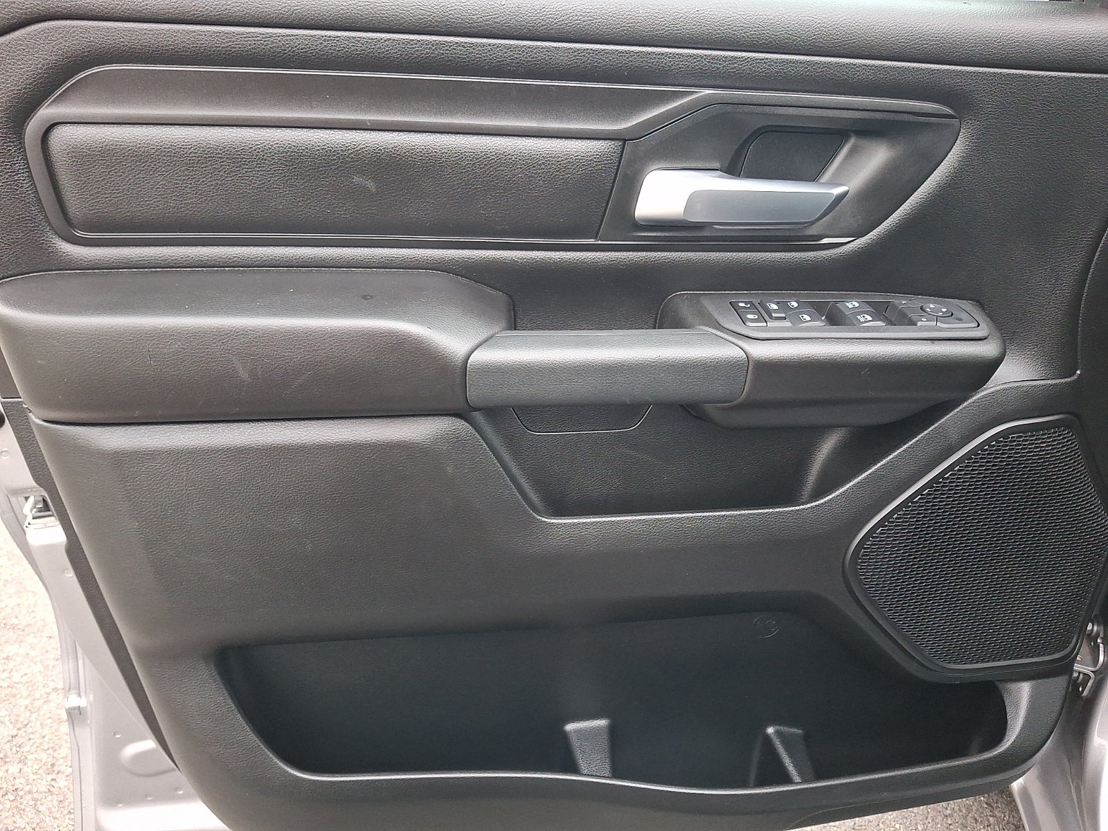 2025 RAM 1500 Tradesman Crew Cab 4x4 5'7" Box