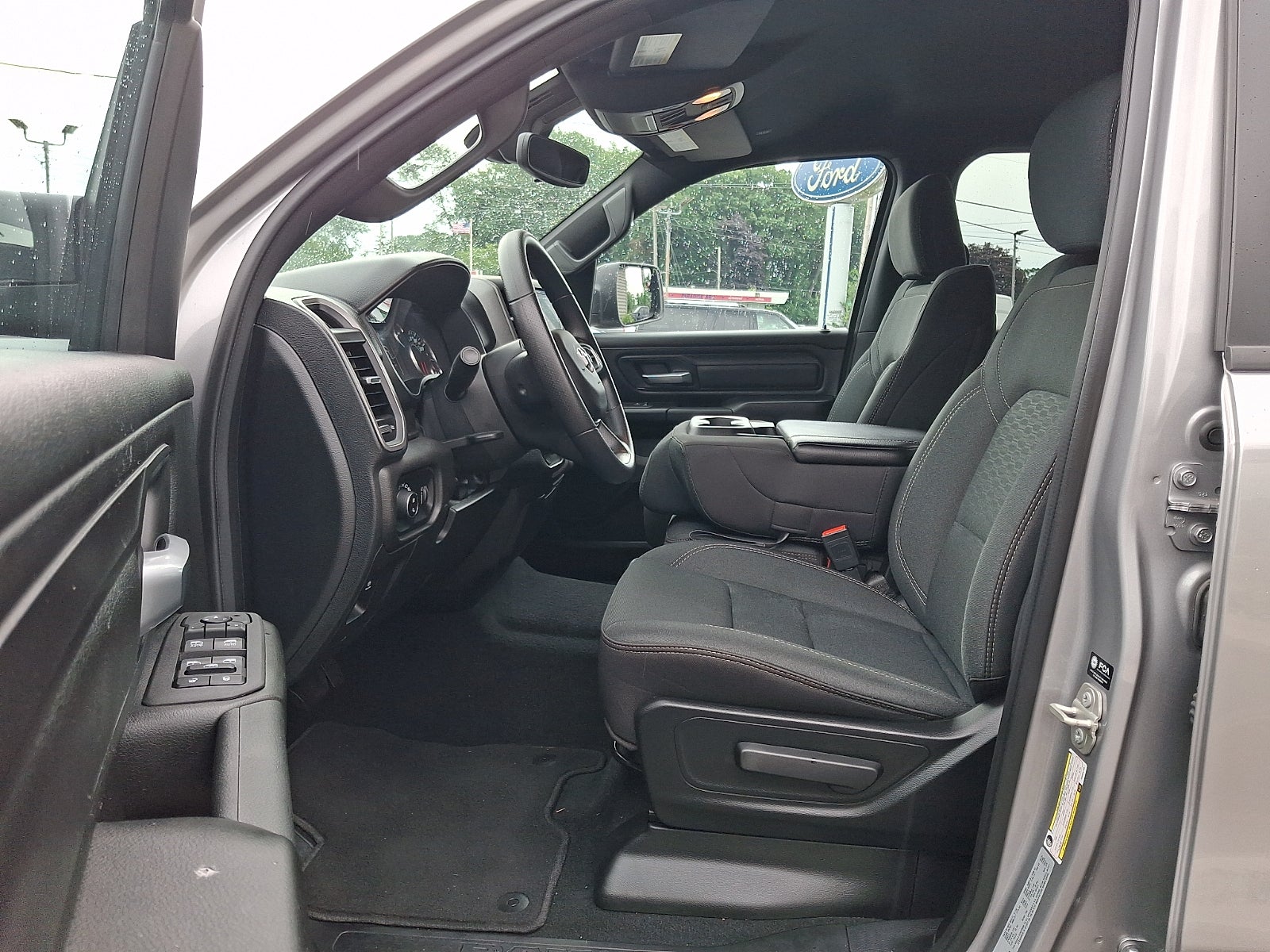 2025 RAM 1500 Tradesman Crew Cab 4x4 5'7" Box