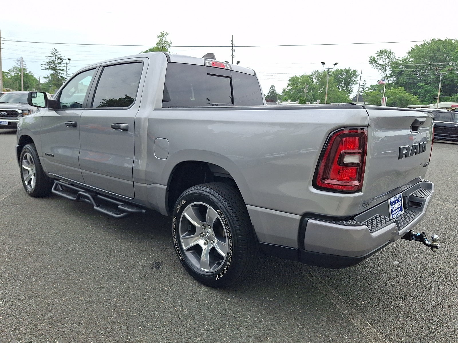 2025 RAM 1500 Tradesman Crew Cab 4x4 5'7" Box