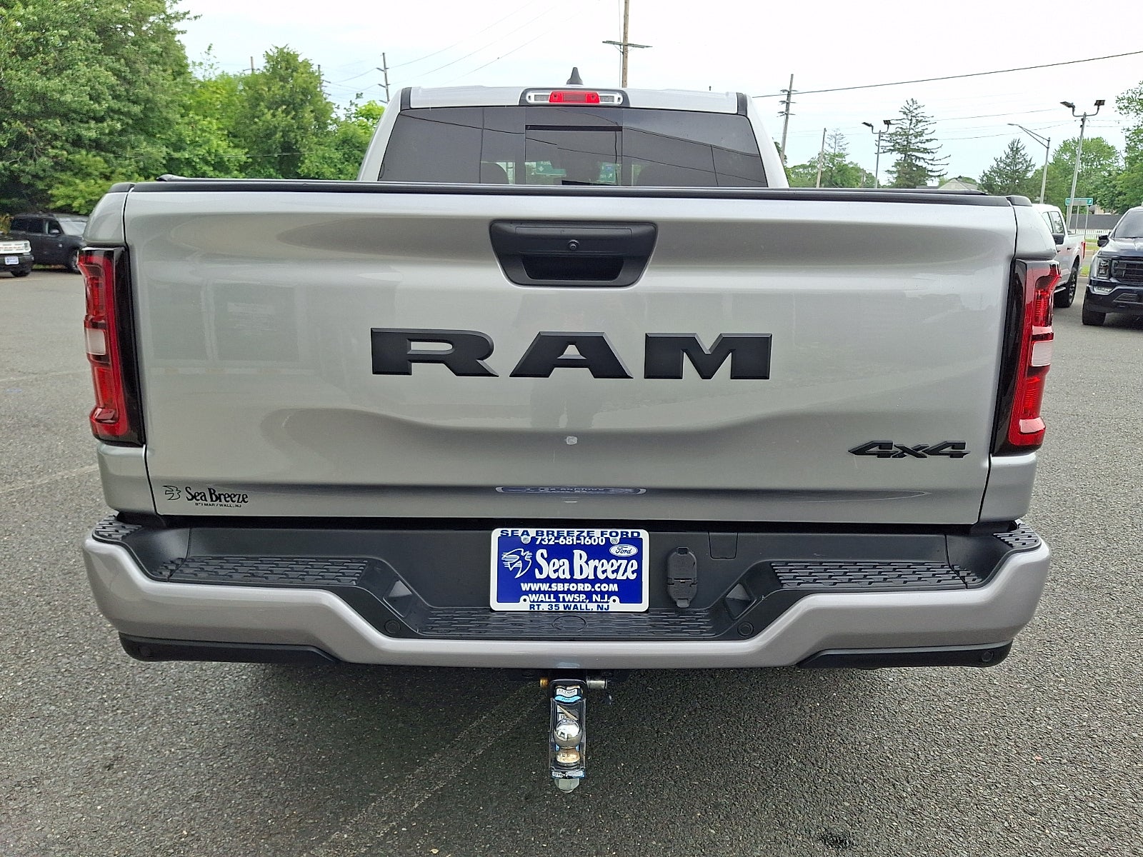 2025 RAM 1500 Tradesman Crew Cab 4x4 5'7" Box