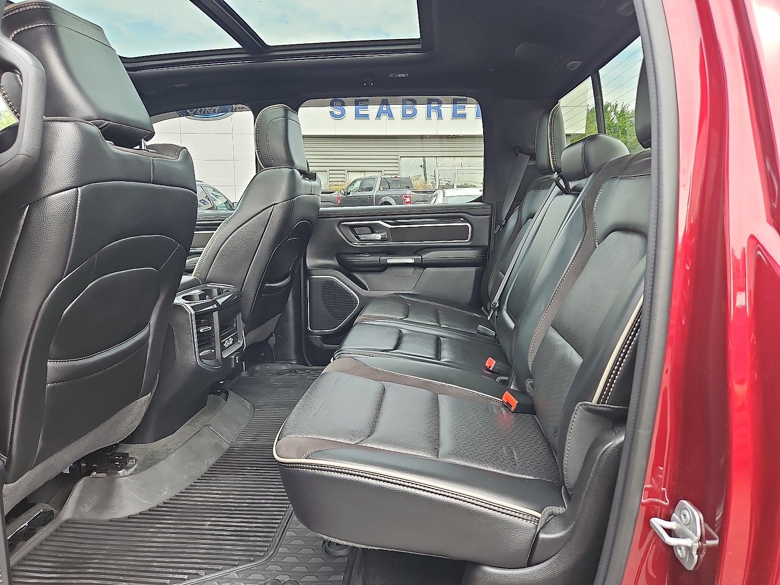 2022 RAM 1500 Laramie Crew Cab 4x4 6'4" Box