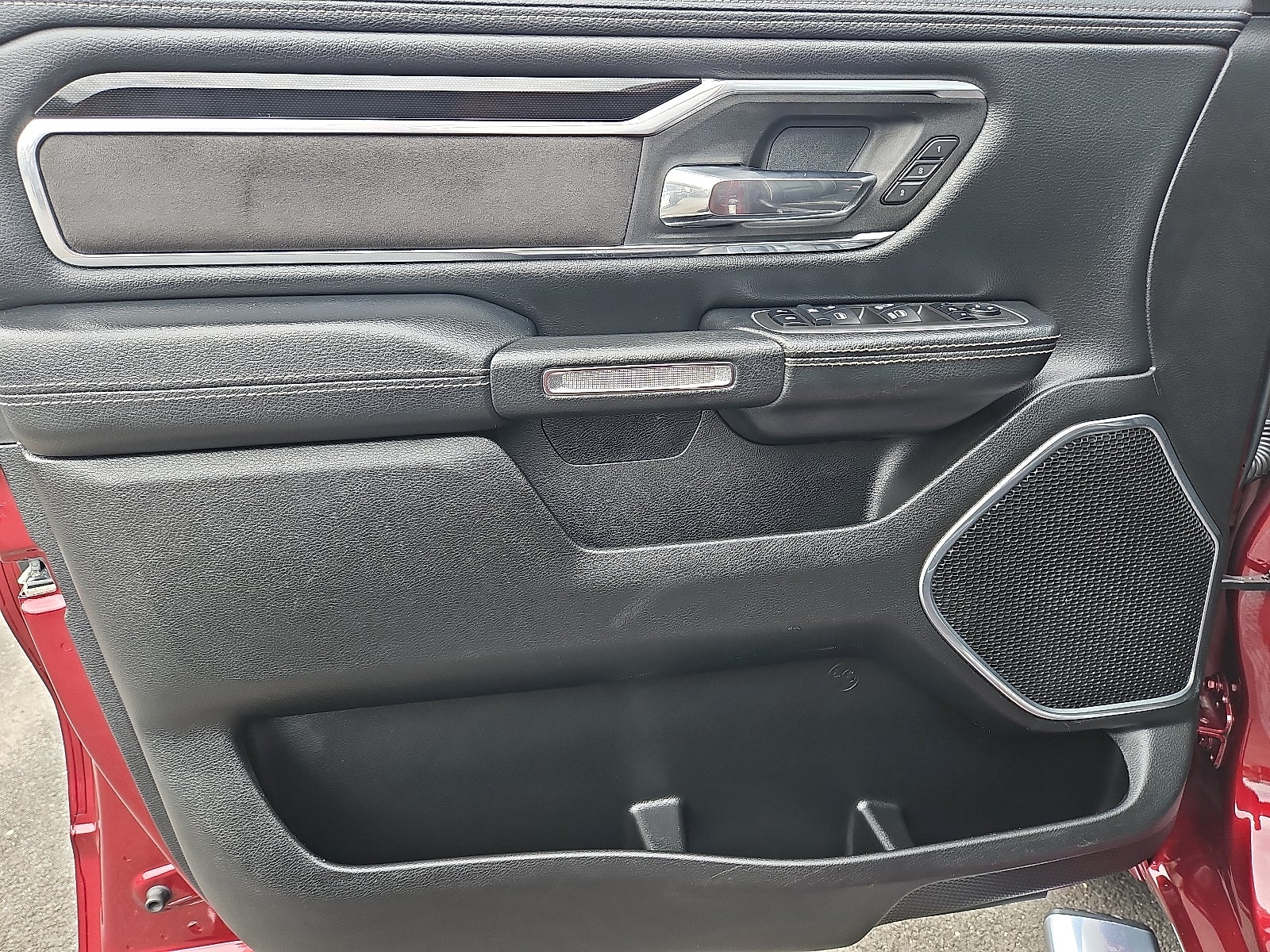 2022 RAM 1500 Laramie Crew Cab 4x4 6'4" Box