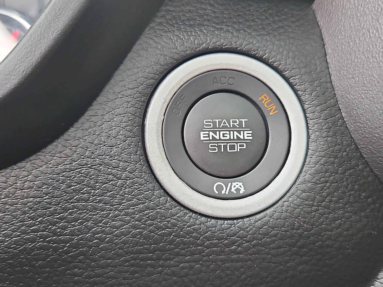 2022 RAM 1500 Laramie Crew Cab 4x4 6'4" Box