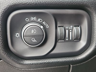 2022 RAM 1500 Laramie Crew Cab 4x4 6'4" Box