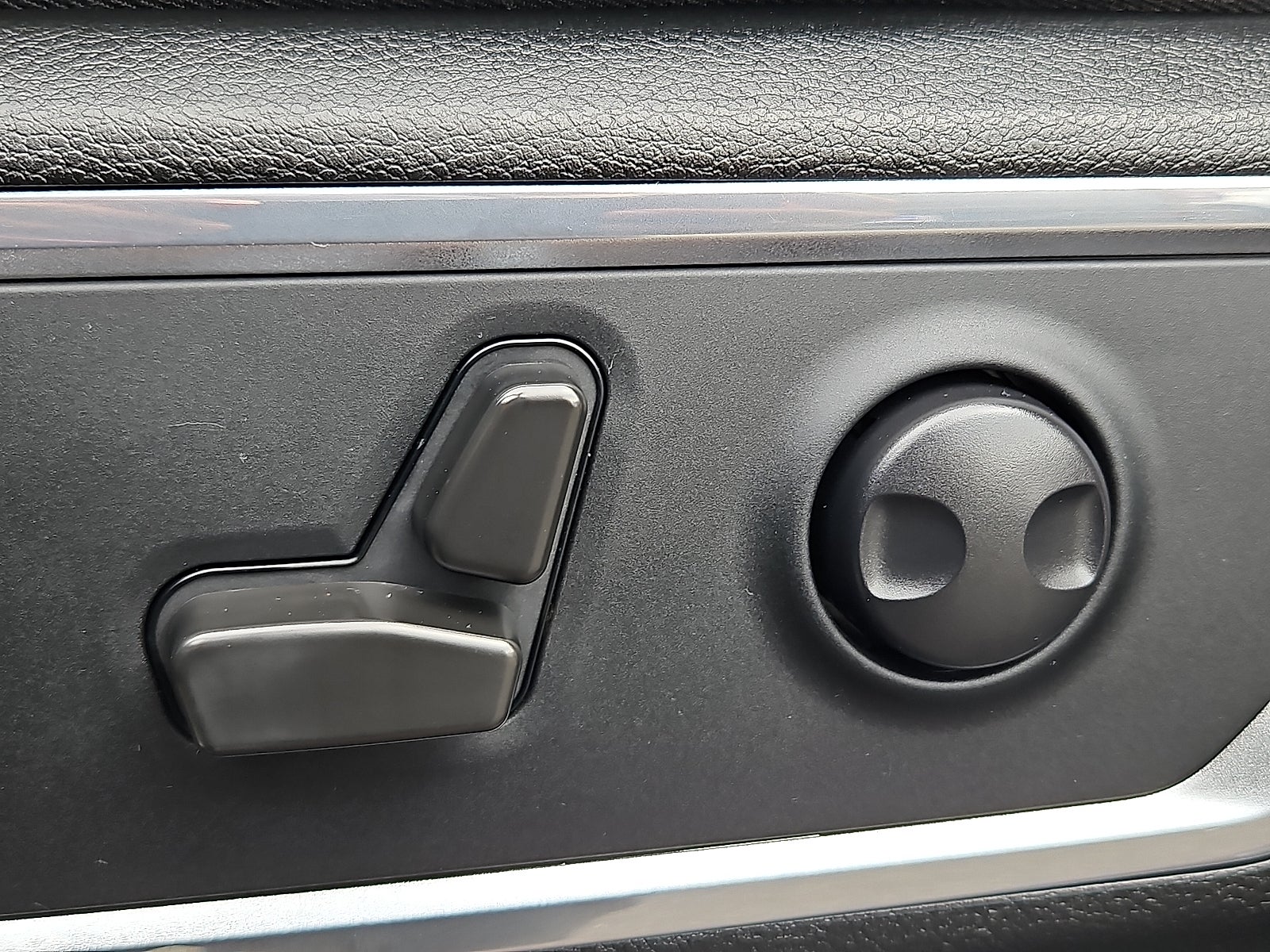 2022 RAM 1500 Laramie Crew Cab 4x4 6'4" Box