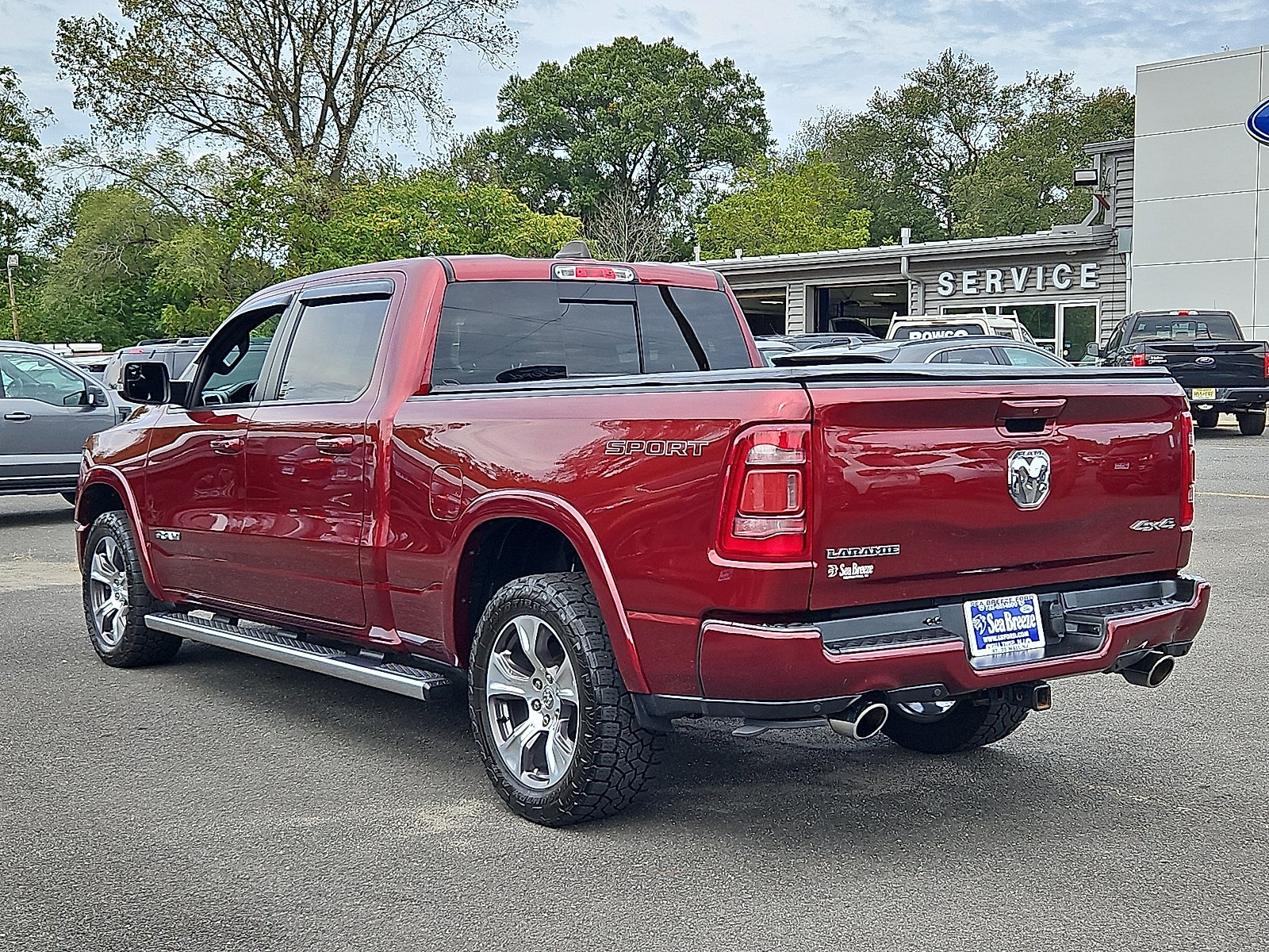 2022 RAM 1500 Laramie Crew Cab 4x4 6'4" Box