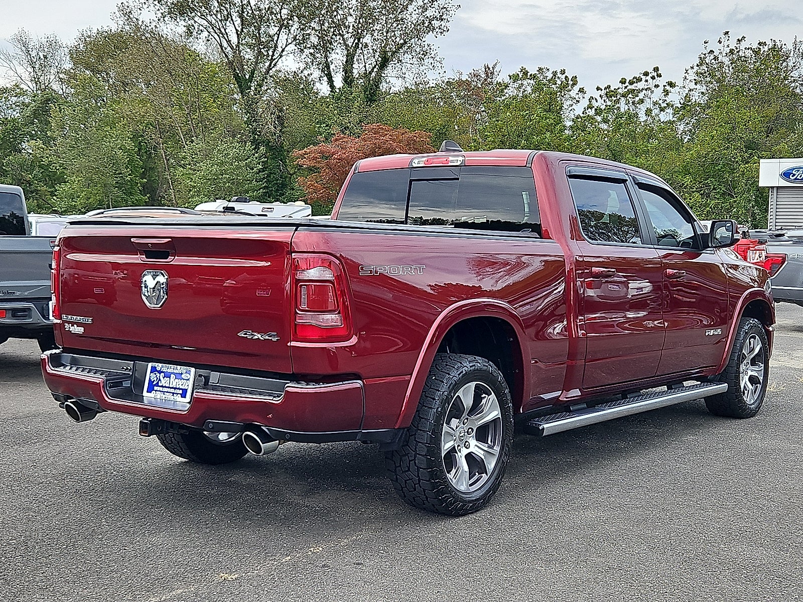 2022 RAM 1500 Laramie Crew Cab 4x4 6'4" Box