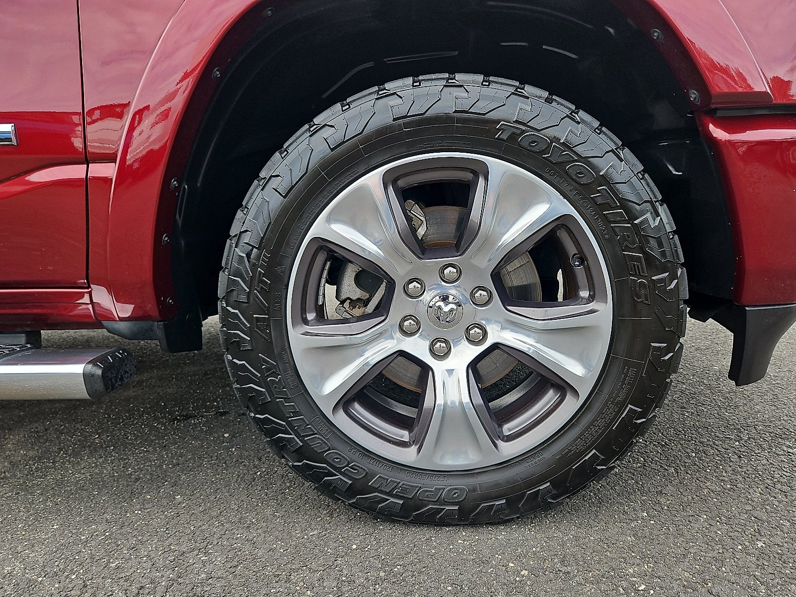 2022 RAM 1500 Laramie Crew Cab 4x4 6'4" Box