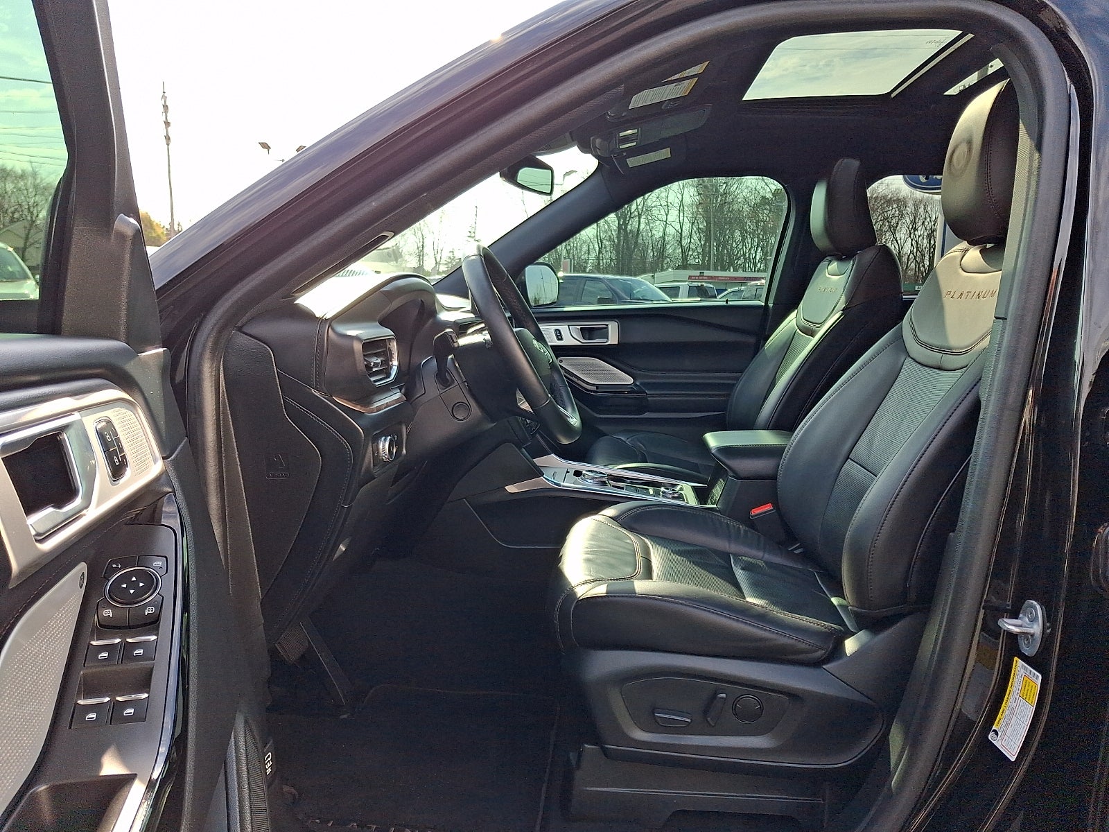 2023 Ford Explorer Platinum