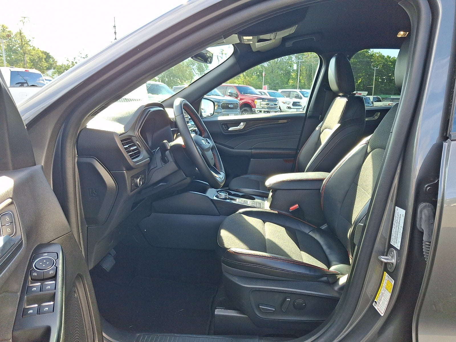 2025 Ford Escape ST-Line Select