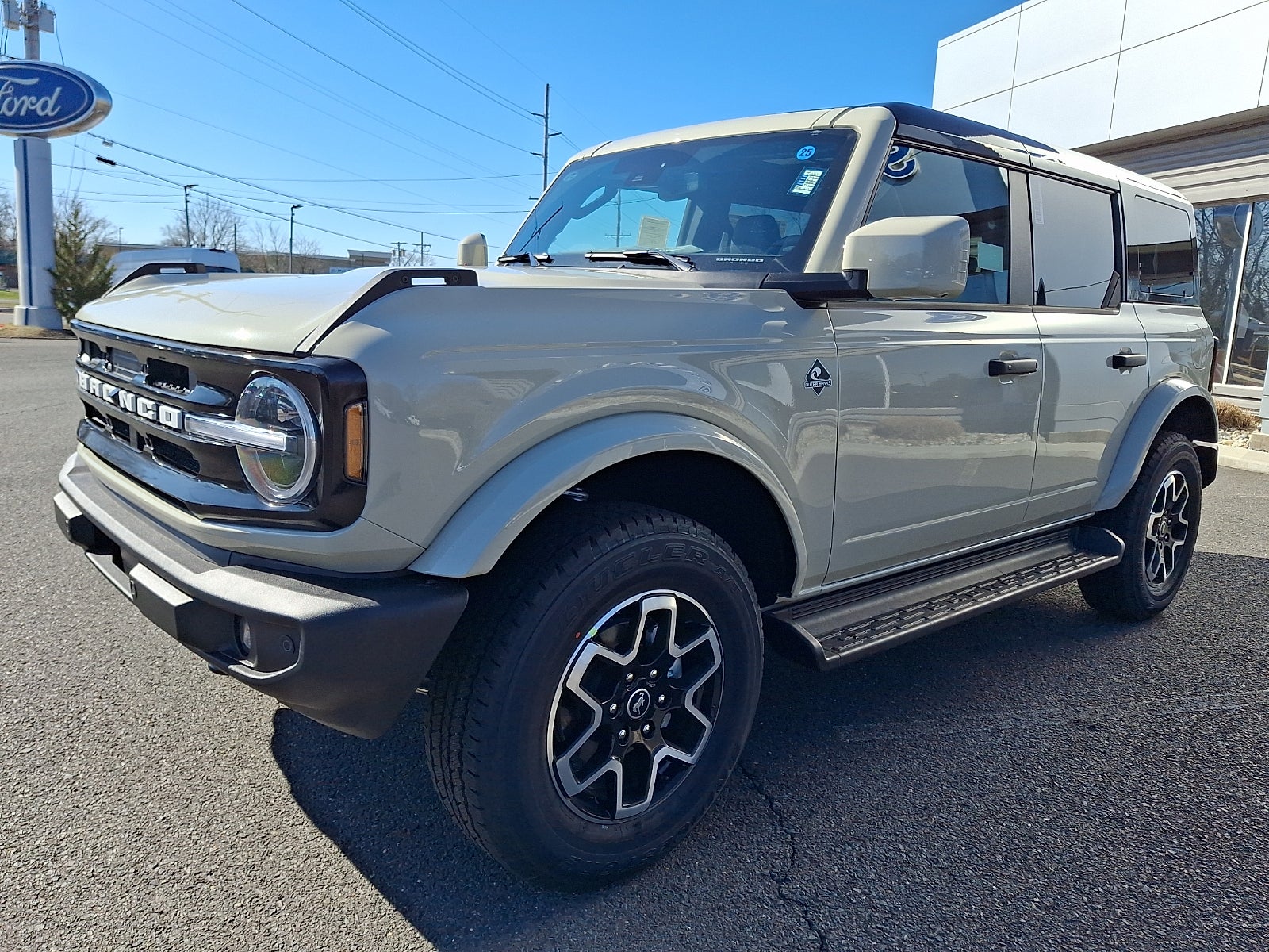 2026 Ford Bronco Outer Banks