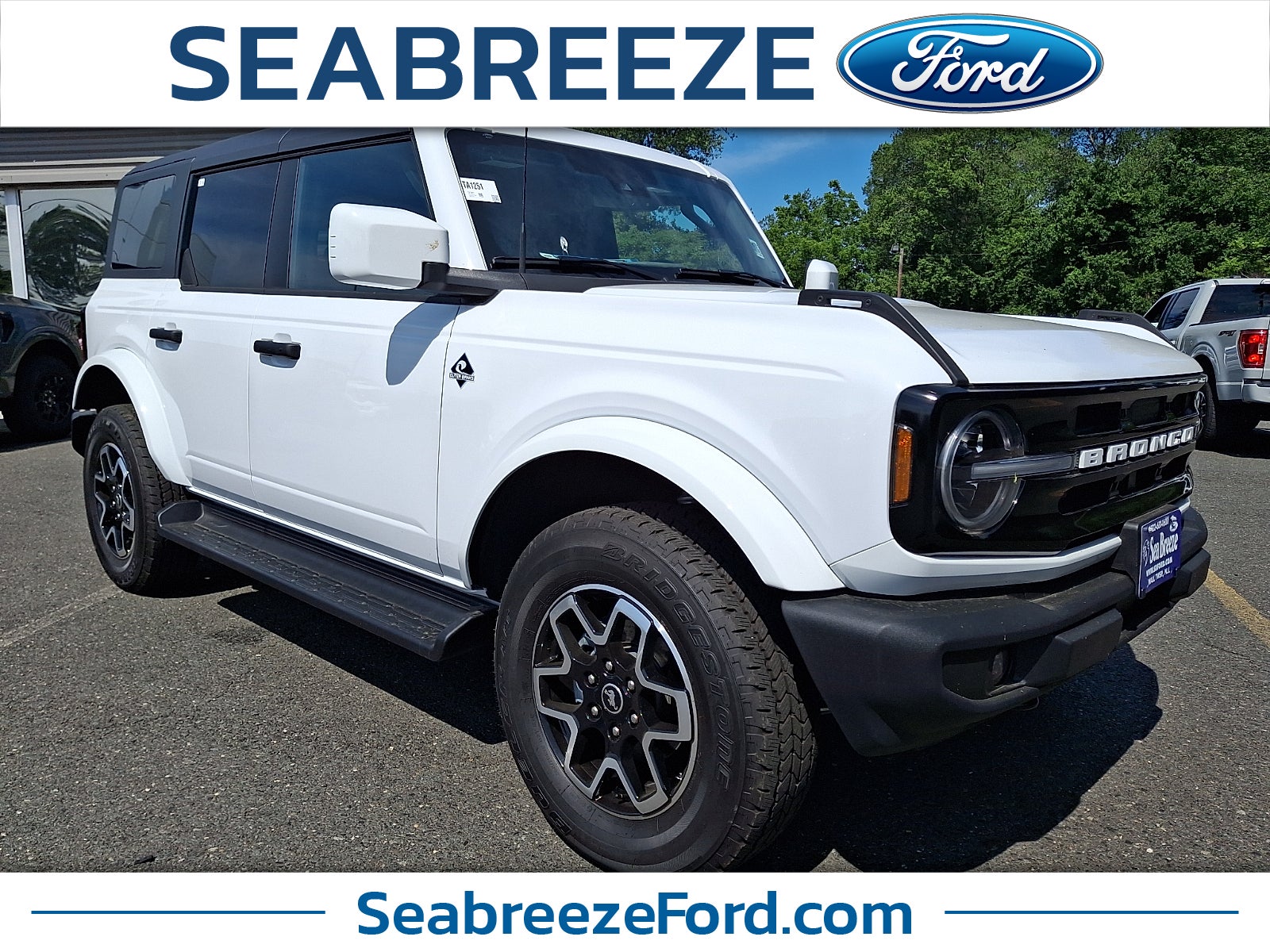 2026 Ford Bronco Outer Banks