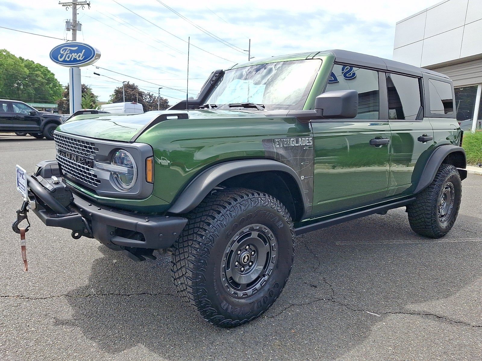 2024 Ford Bronco Everglades W/WARN WINCH