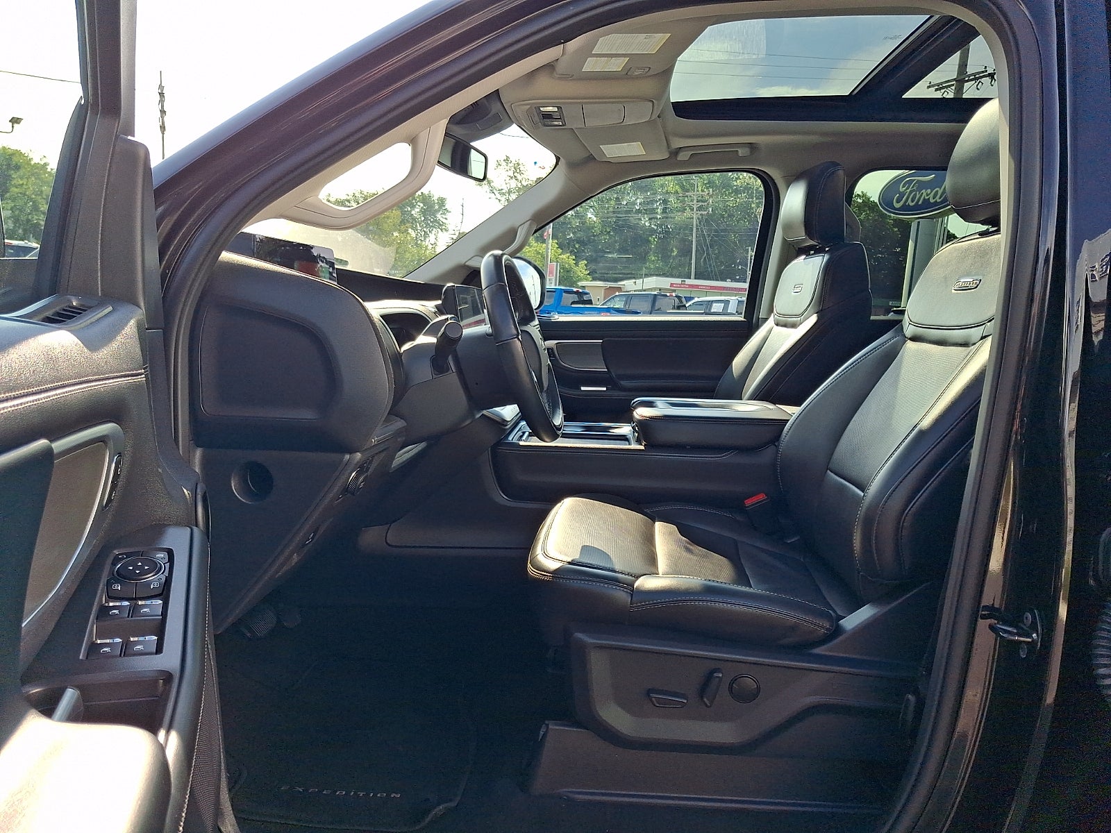 2025 Ford Expedition Platinum PANO MOONROOF