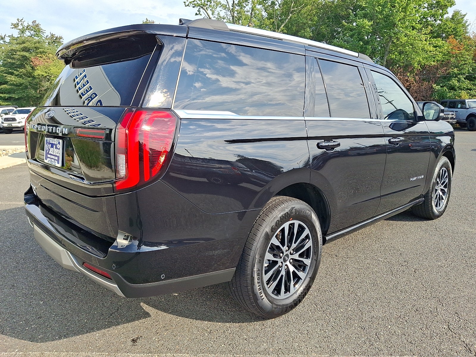 2025 Ford Expedition Platinum