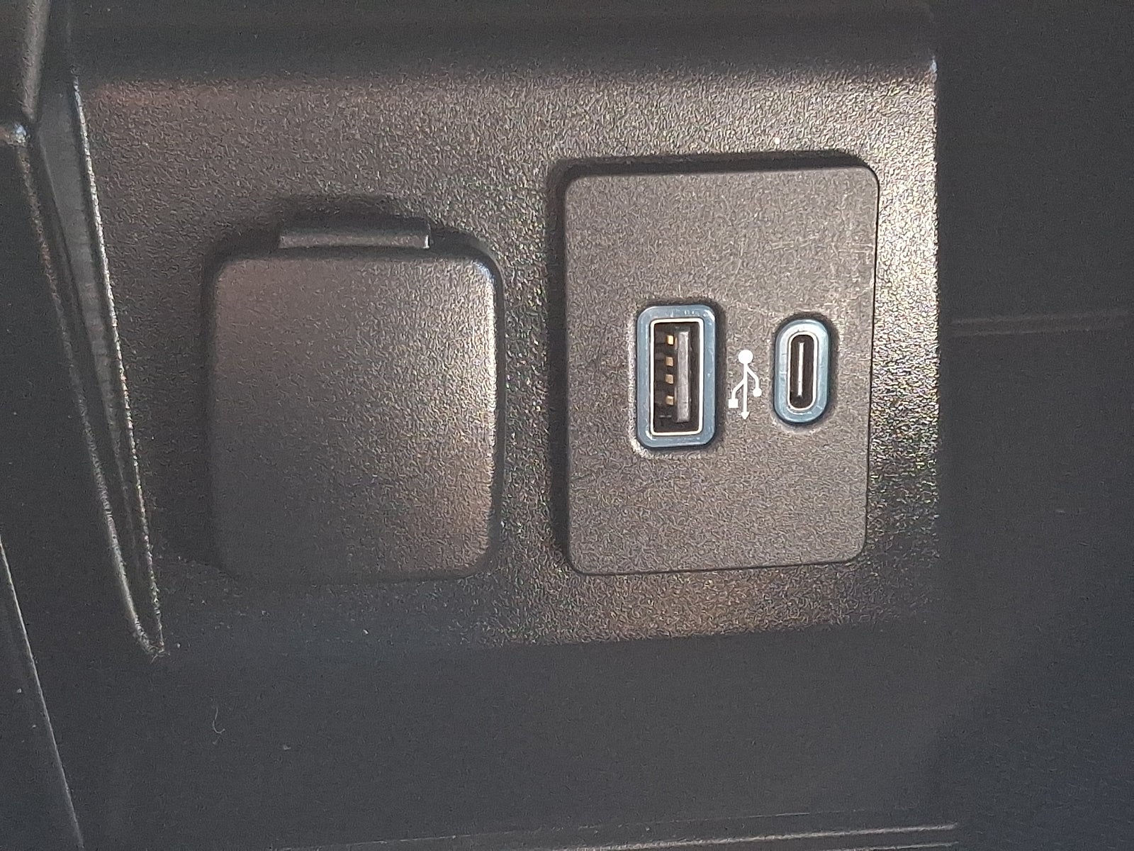 2020 Ford Explorer XLT ONE OWNER
