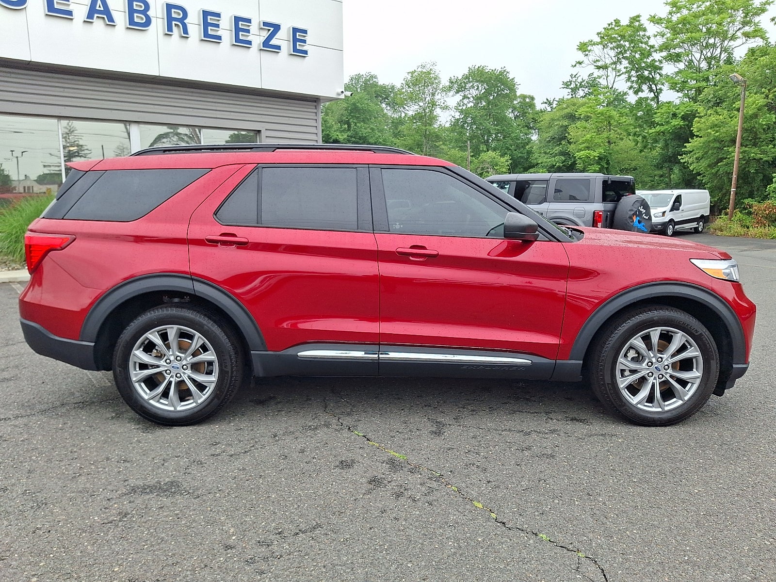 2024 Ford Explorer XLT