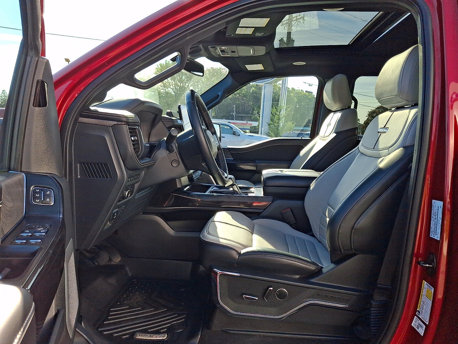 2023 Ford F-150 Lightning Platinum