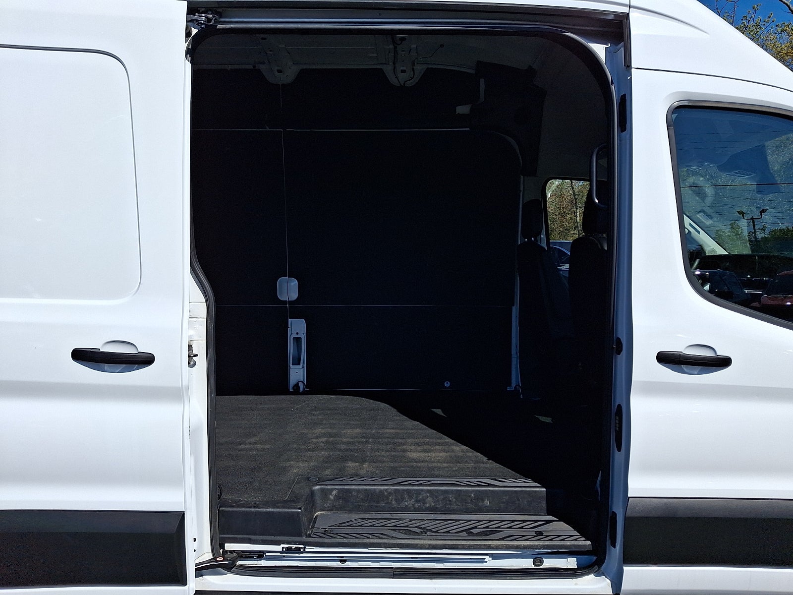 2025 Ford Transit-250 Cargo Van XLT