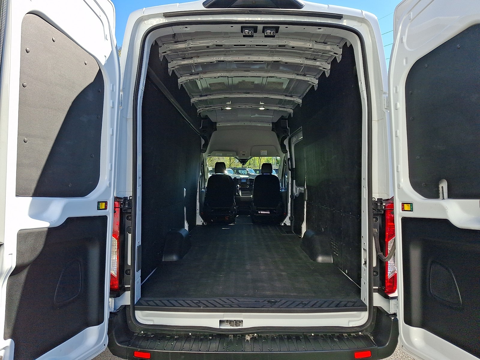 2025 Ford Transit-250 Cargo Van XLT