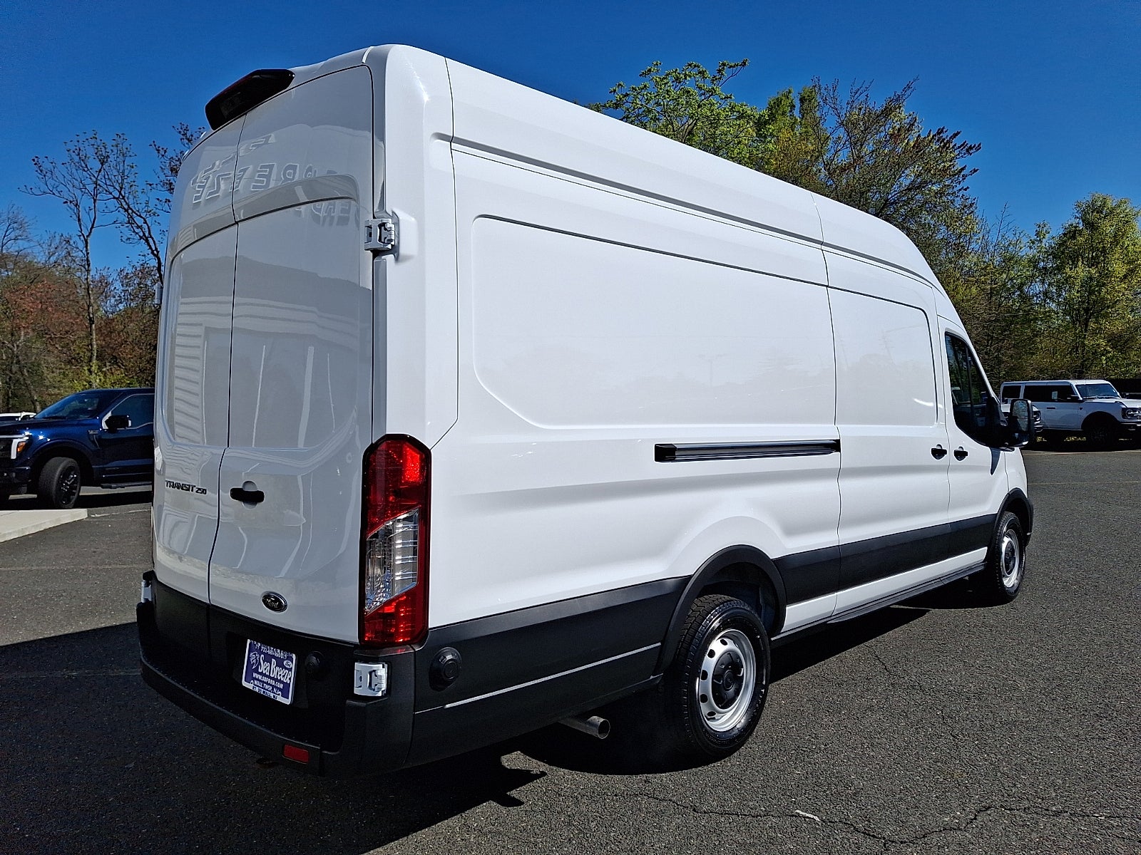2025 Ford Transit-250 Cargo Van XLT