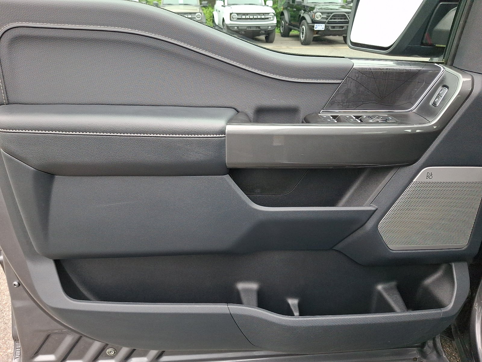 2022 Ford F-150 XLT 5.0 V8