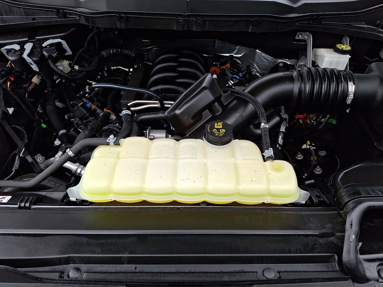 2022 Ford F-150 XLT 5.0 V8