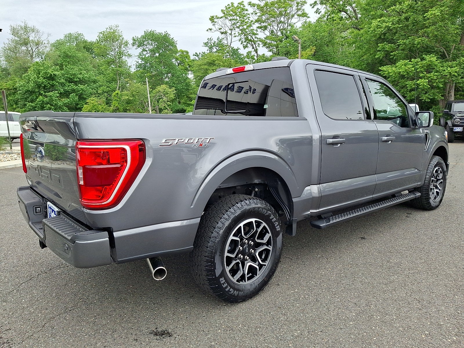 2022 Ford F-150 XLT 5.0 V8