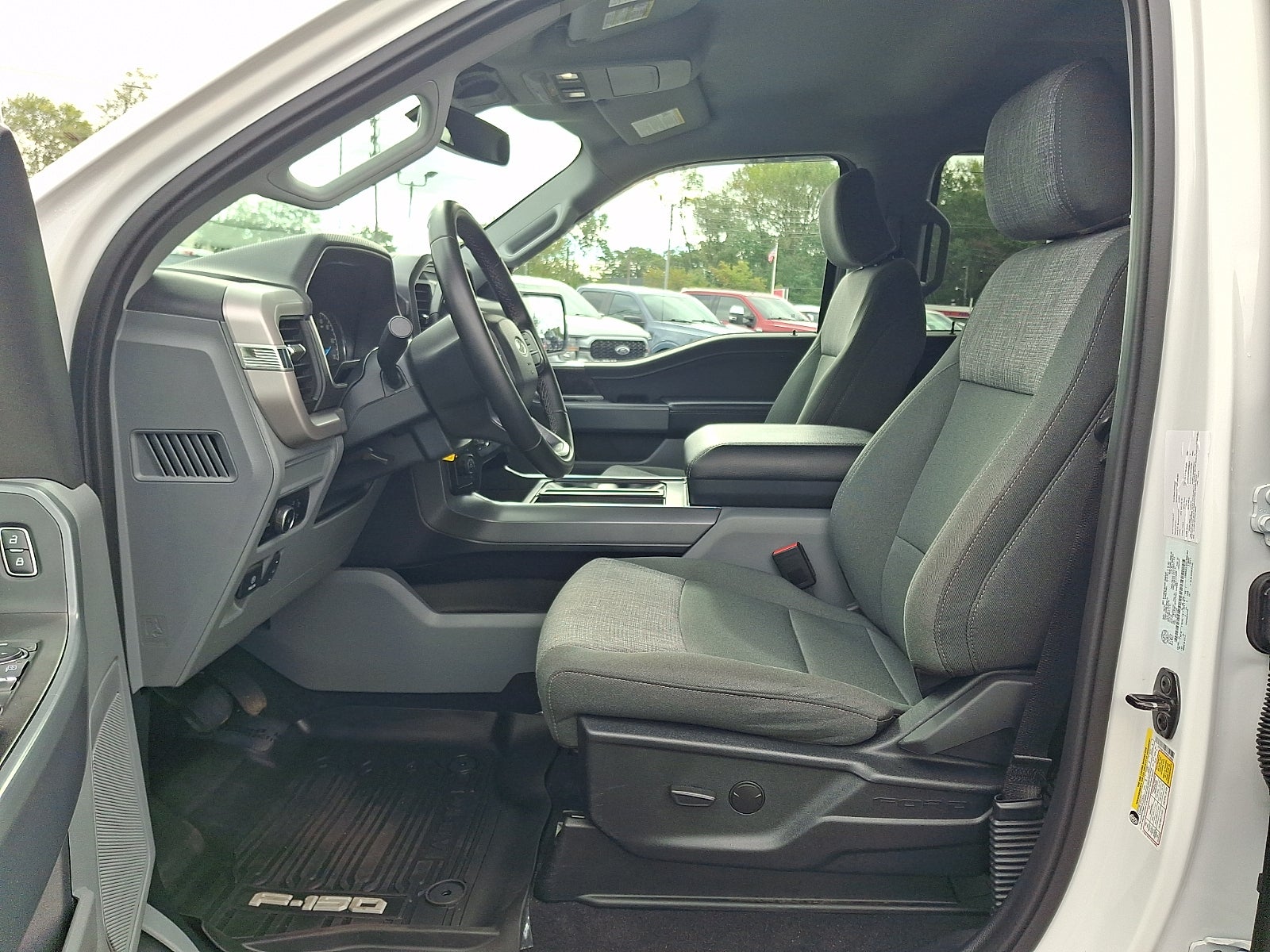 2023 Ford F-150 XLT 5.0 V8