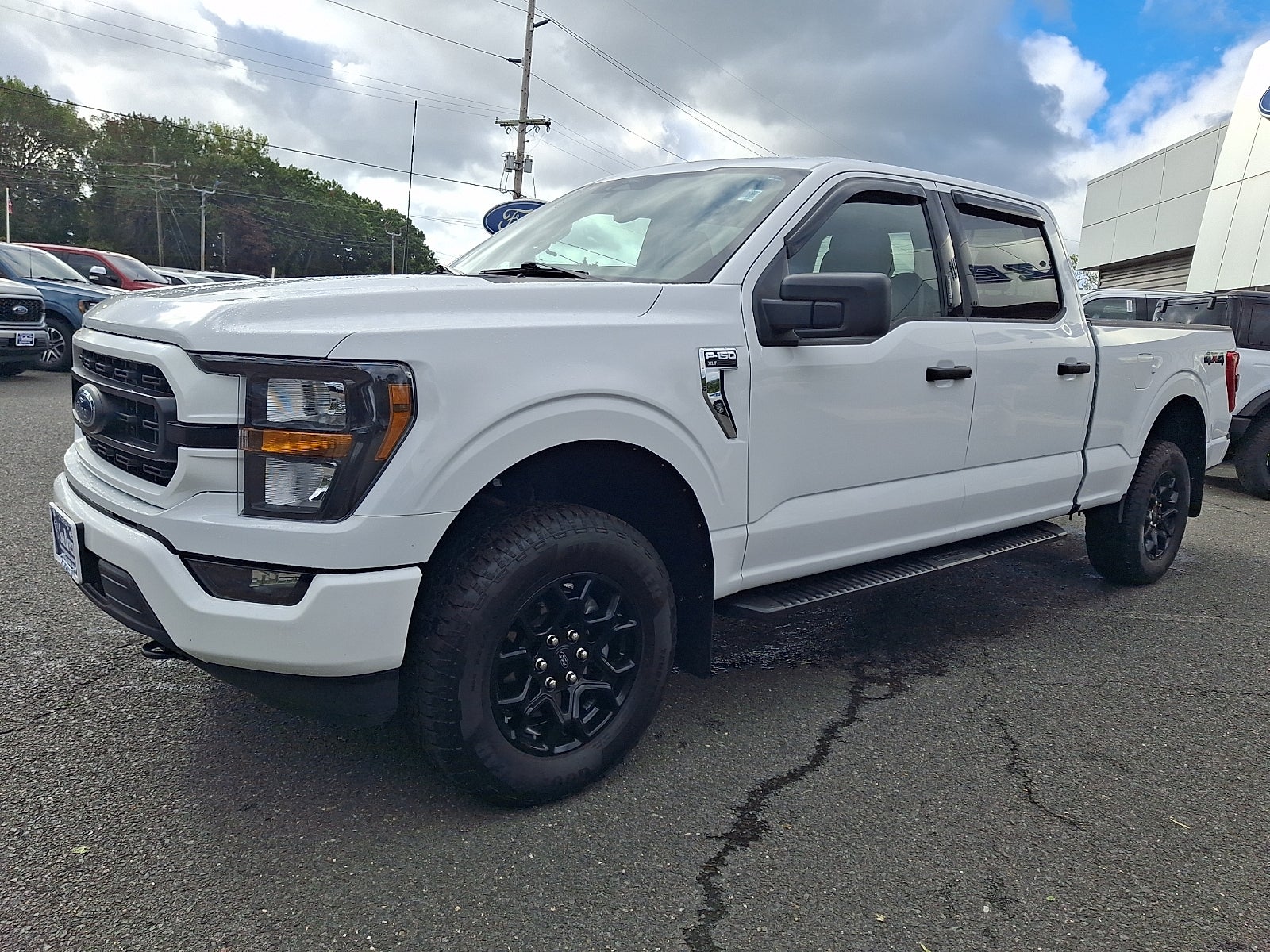 2023 Ford F-150 XLT 5.0 V8