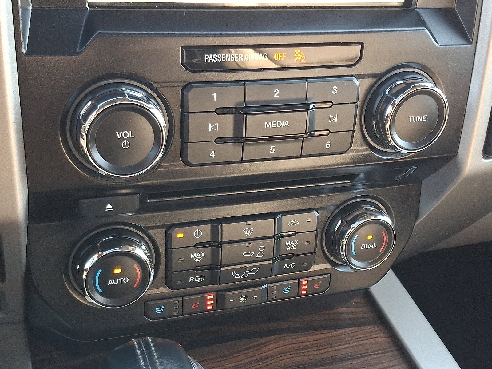 2016 Ford F-150 LARIAT