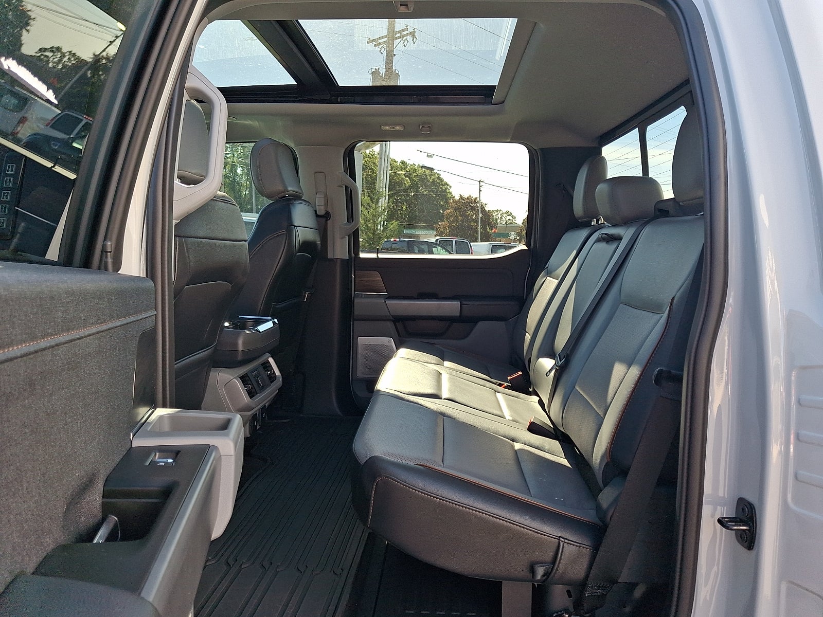 2024 Ford F-150 LARIAT 502A PANO ROOF