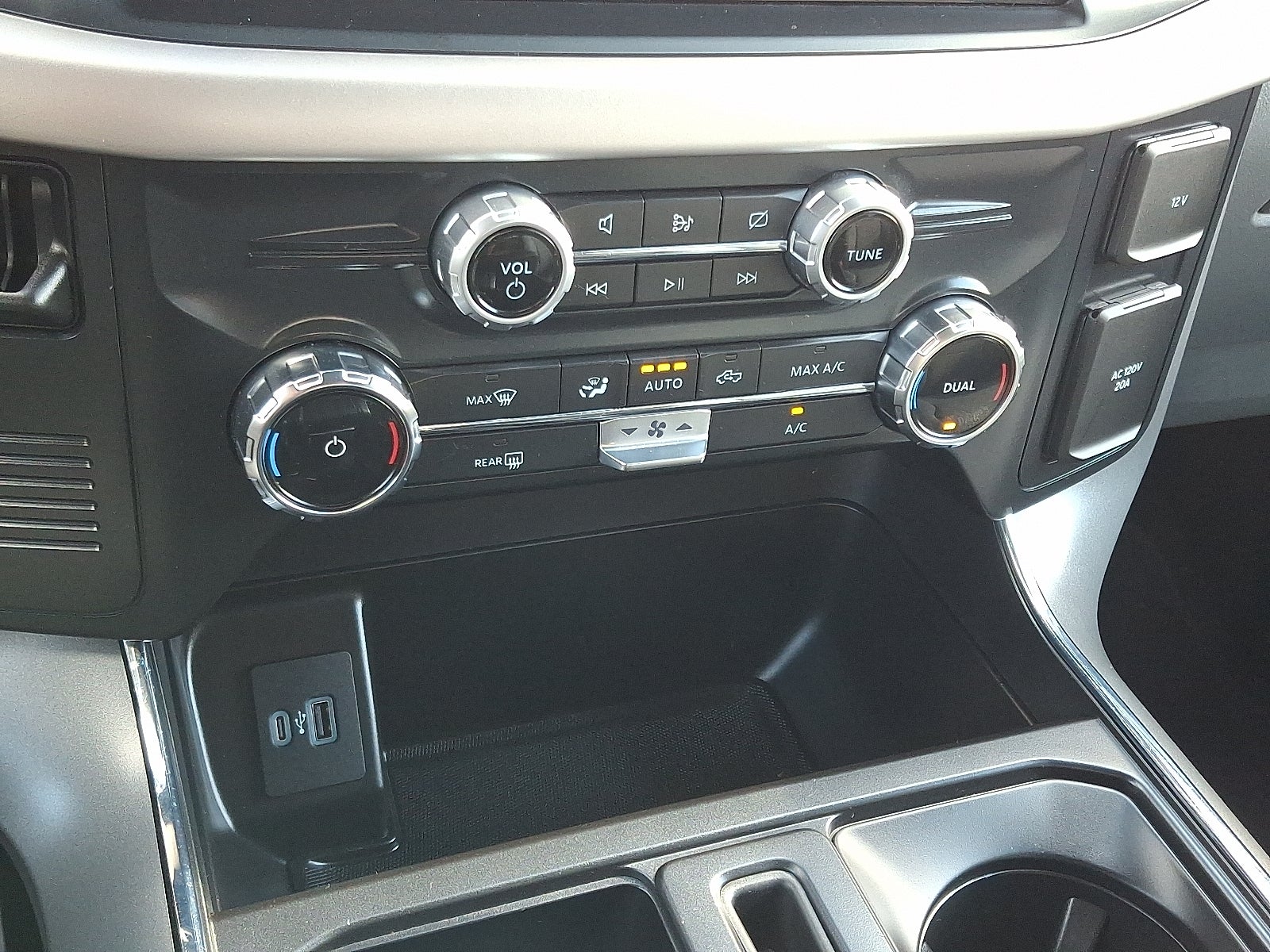 2022 Ford F-150 Lightning XLT