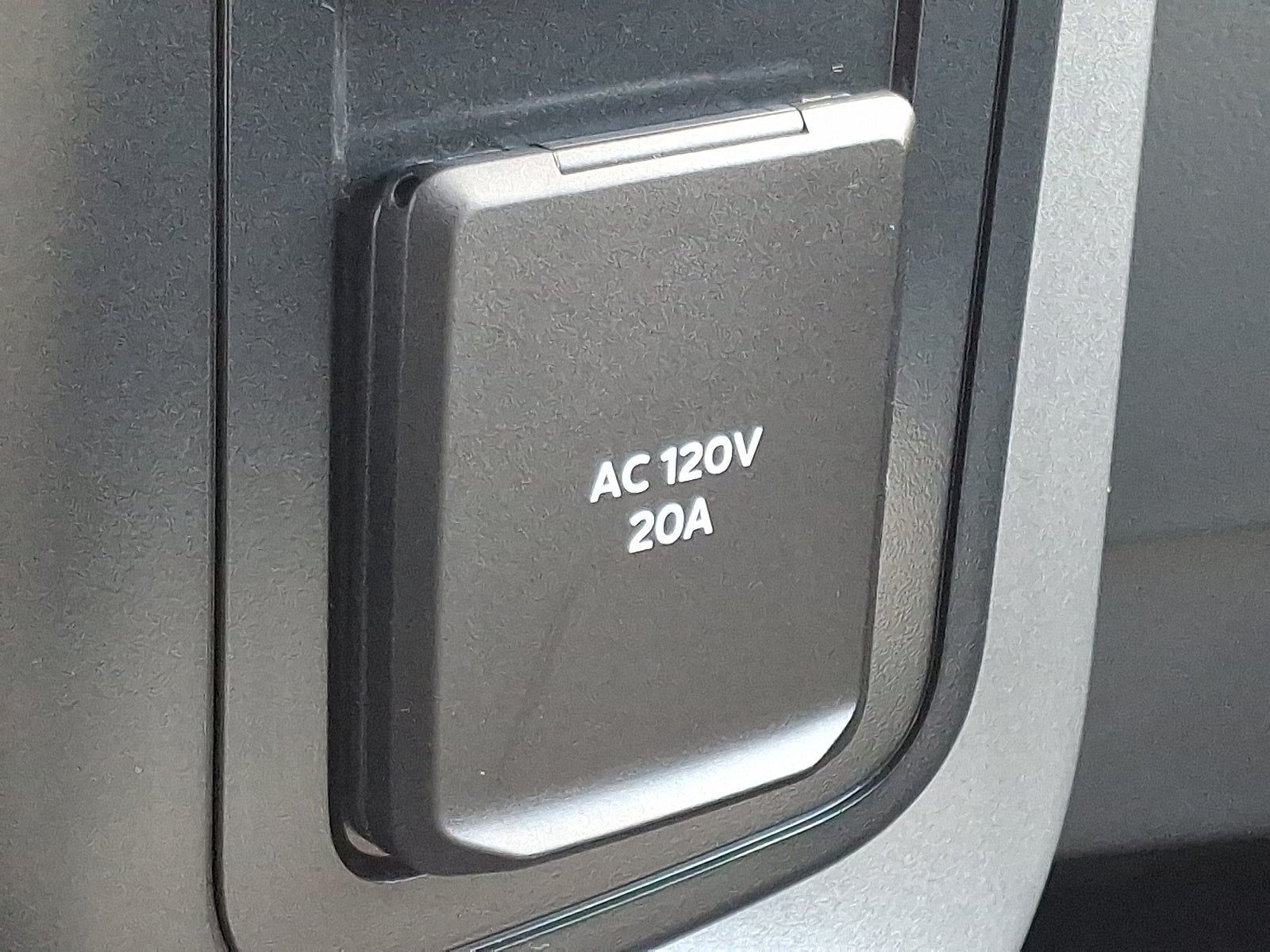 2022 Ford F-150 Lightning XLT