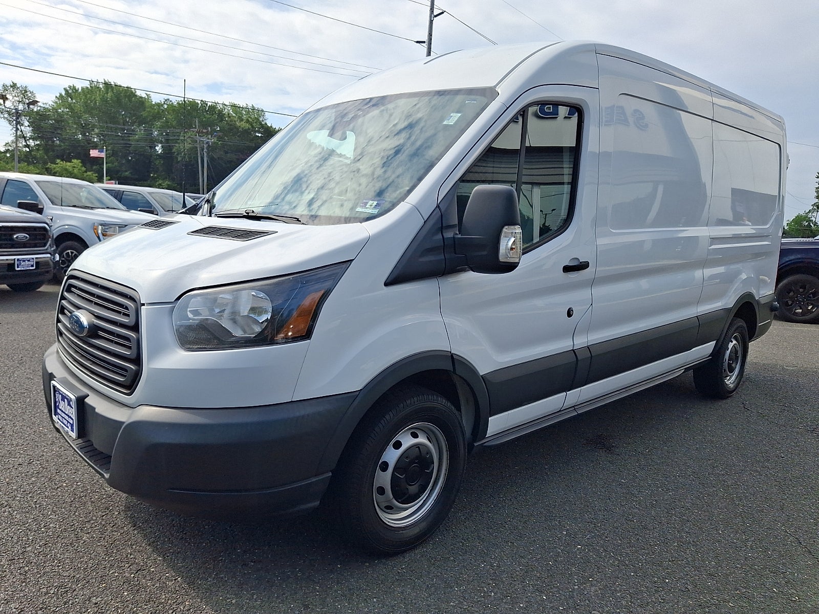 2018 Ford Transit-250 148 WB Medium Roof Cargo