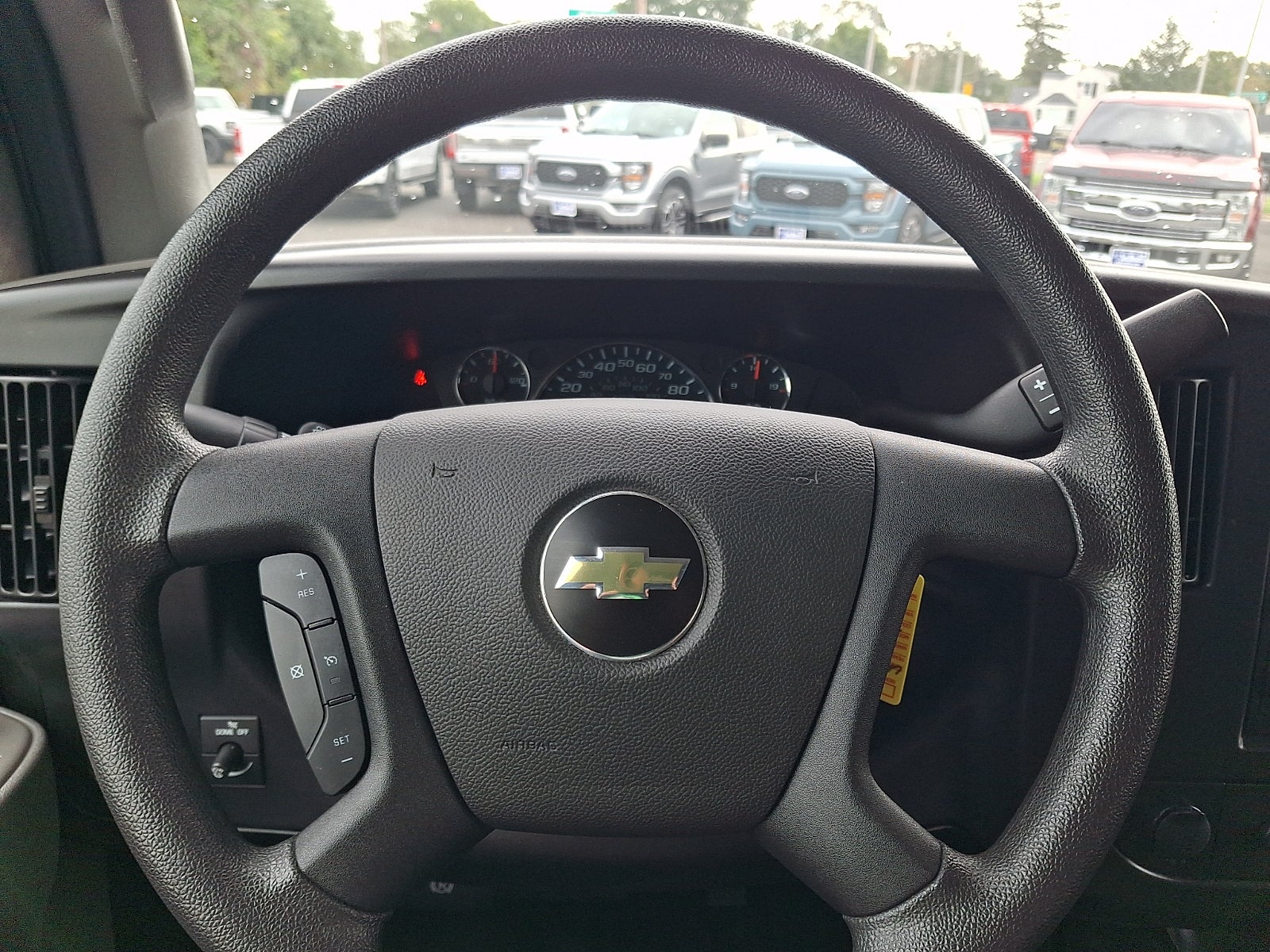 2025 Chevrolet Express Cargo RWD 2500 Regular Wheelbase WT