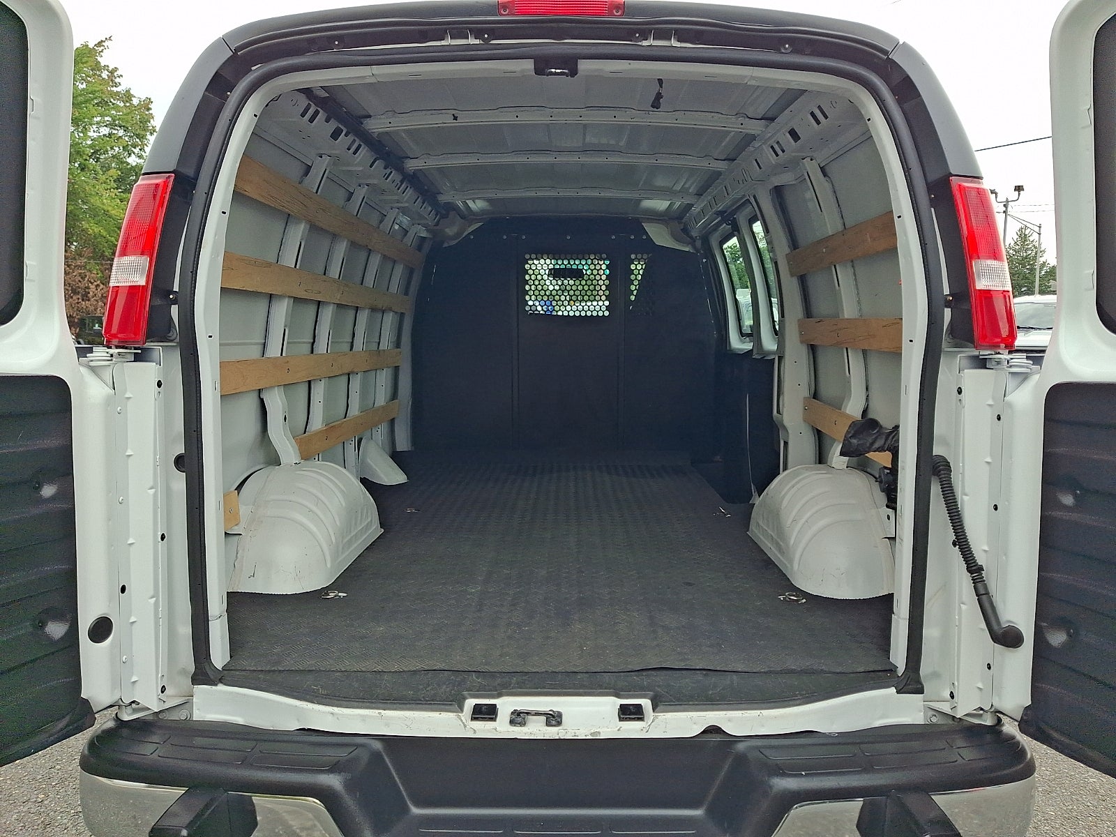 2025 Chevrolet Express Cargo RWD 2500 Regular Wheelbase WT