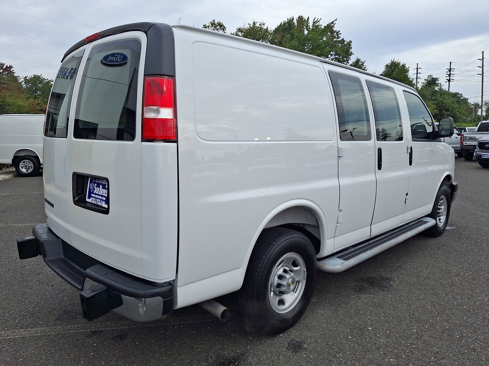 2025 Chevrolet Express Cargo RWD 2500 Regular Wheelbase WT