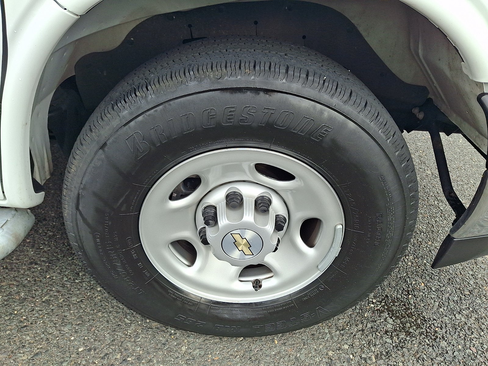 2025 Chevrolet Express Cargo RWD 2500 Regular Wheelbase WT