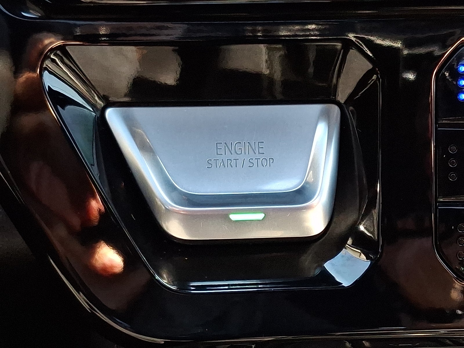 2025 GMC Sierra 1500 4WD Crew Cab Short Box AT4 DIESEL