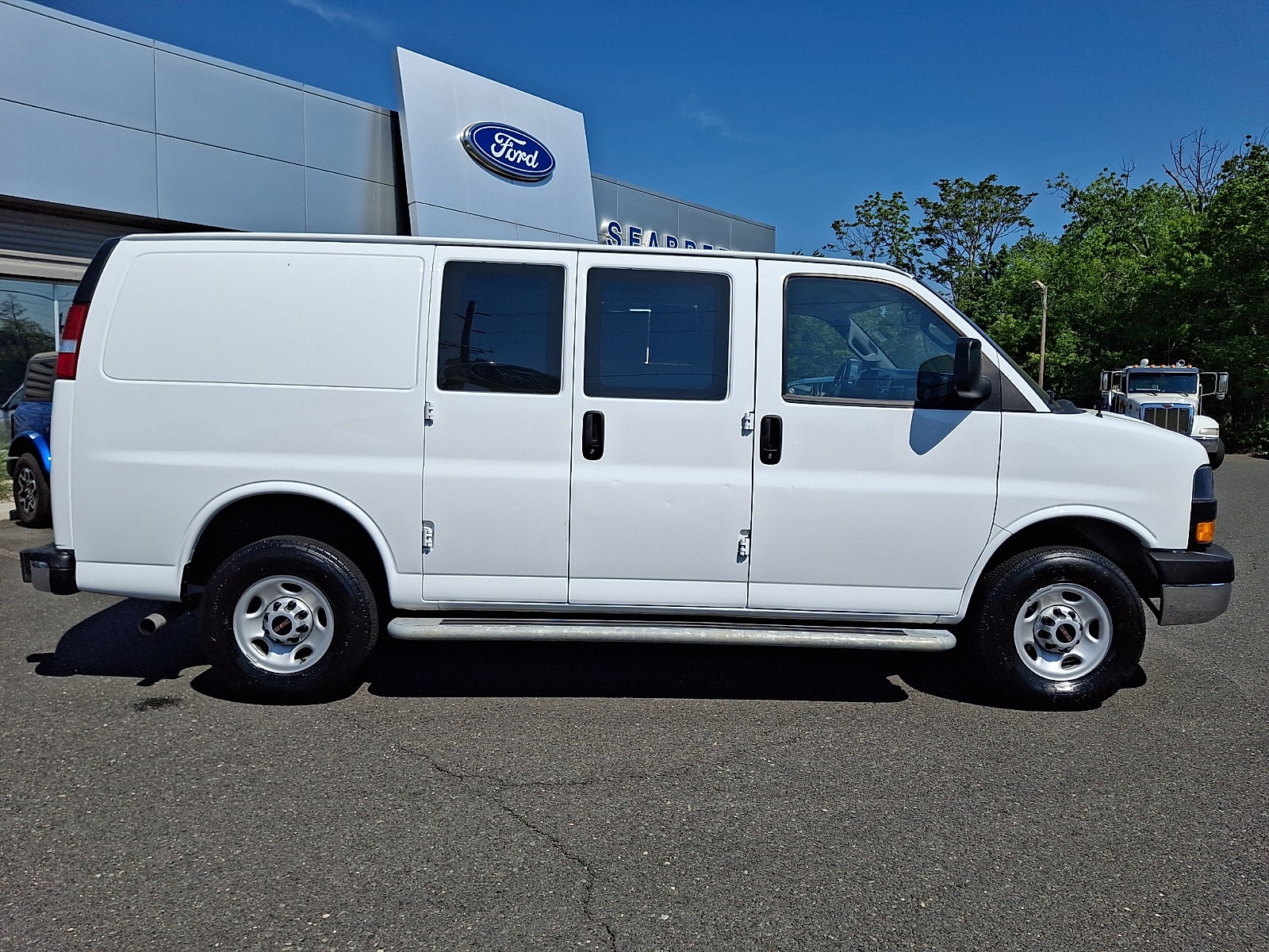2024 GMC Savana Cargo RWD 2500 Regular Wheelbase Work Van