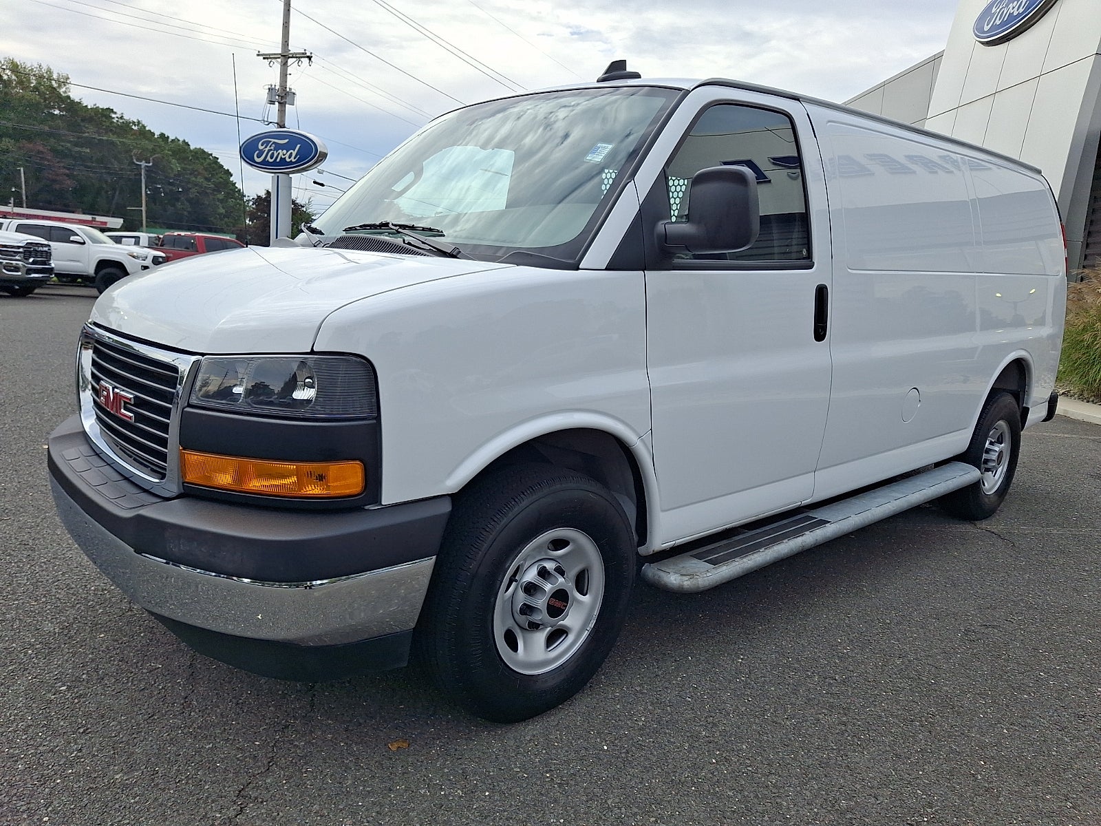 2025 GMC Savana Cargo RWD 2500 Regular Wheelbase Work Van