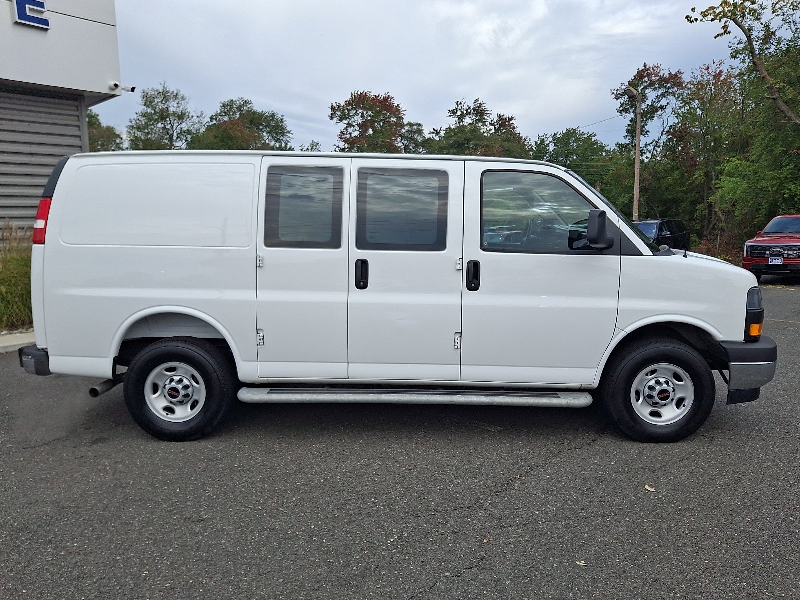2025 GMC Savana Cargo RWD 2500 Regular Wheelbase Work Van