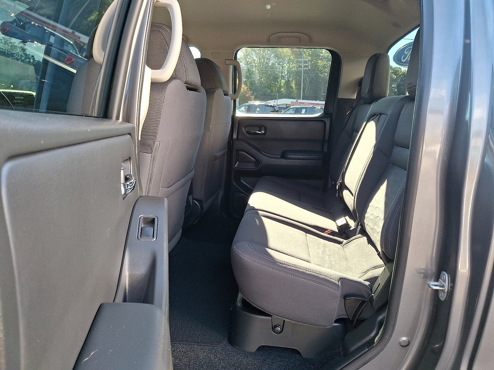 2022 Nissan Frontier Crew Cab SV 4x4