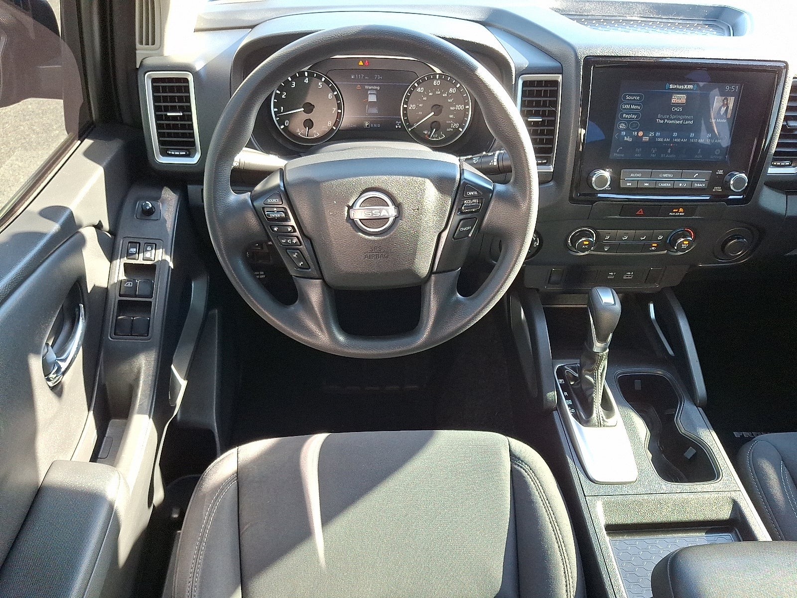 2022 Nissan Frontier Crew Cab SV 4x4