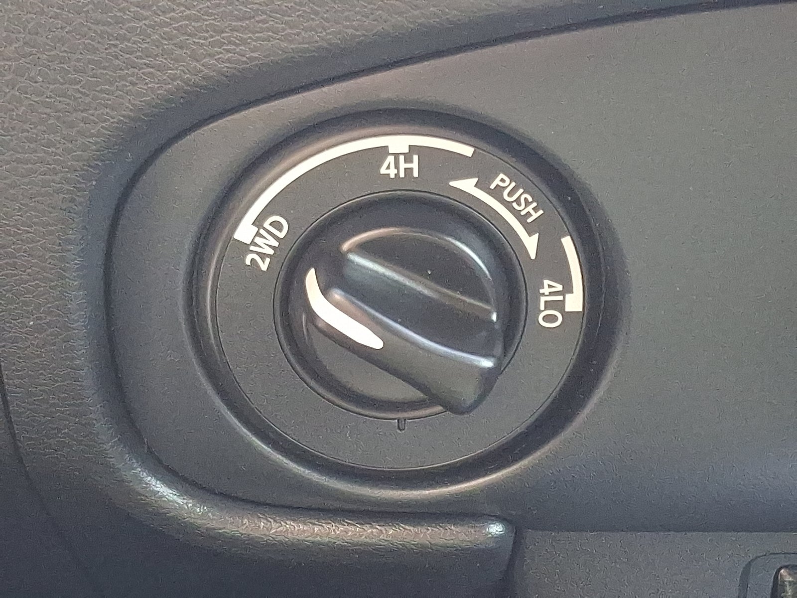 2022 Nissan Frontier Crew Cab SV 4x4